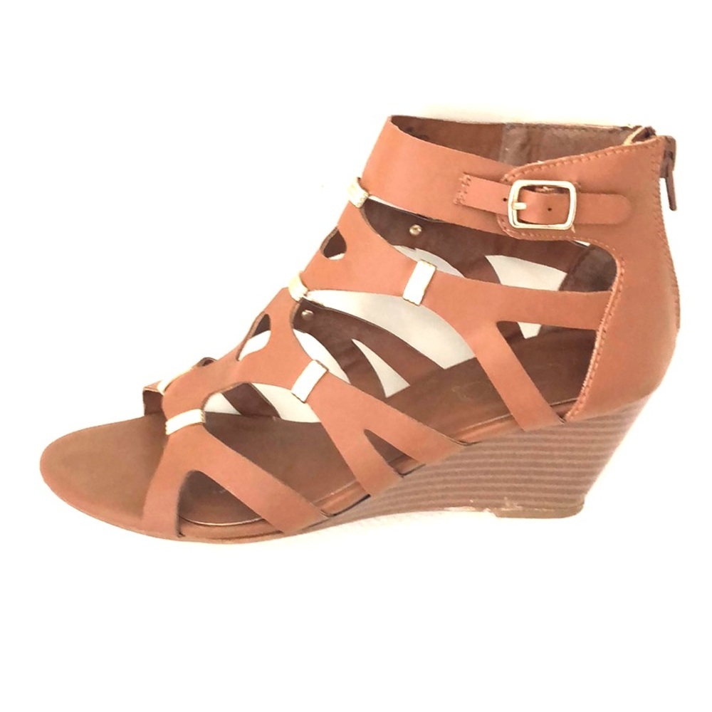 Xoxo brown women’s shoes size 6M